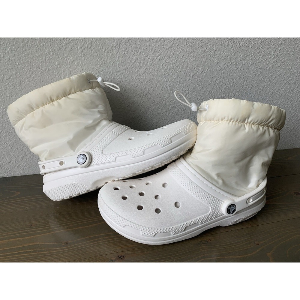 Crocs Classic Lined Neo Puff Boots Size: W10/M8 White Fleece Lined Winter 206630